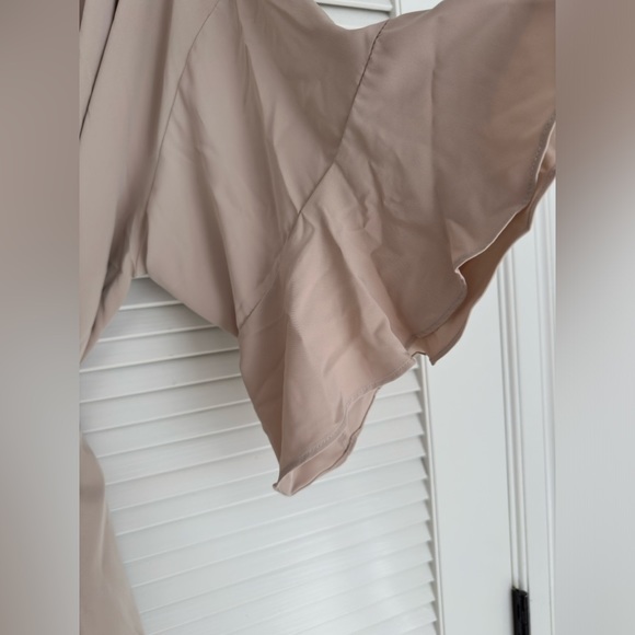 Birdy Grey KENNY RUFFLE ROBE - Picture 4 of 4